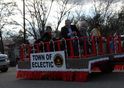 Eclectic Parade Photos: Town Celebrates the Season with Annual Christmas Parade; Winners Announced