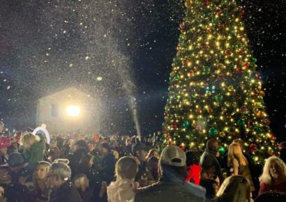 Prattville Christmas Tree Lighting Draws Big Crowd as the City Ushers in the Holidays