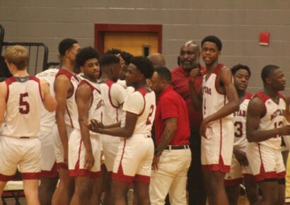 Mustangs Defeat Rival Wetumpka at Home in Area Play