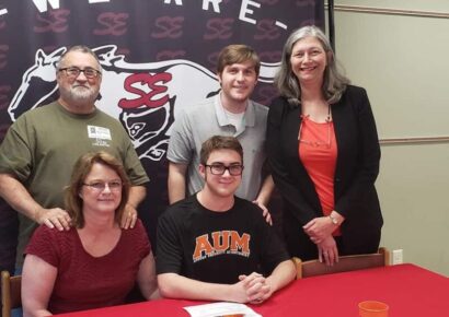 Senior Will Walker at SEHS Receives $32,000 Scholarship to study Theater at AUM