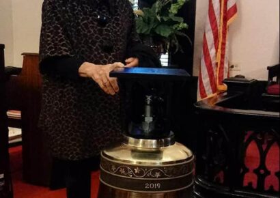 Descendants Present New Bell for Ivy Creek Church in Autauga County this morning During Special Ceremony