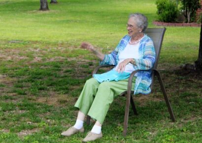 “Mrs. Jane” Honored with Popsicles, Parade on Her 90th Birthday