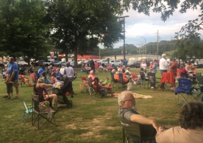 ‘Tunes on the Green’ in Millbrook Draws Huge Crowd Thursday Evening, as Brandon Elder’s Musical Talents Flow