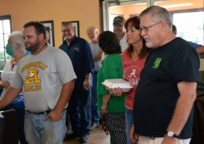 Jim’s Restaurant Closes: Last Day! See the Photo Gallery of Crowd that Came to Eat, Bid their Goodbyes and Share the Memories