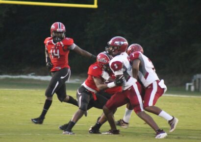 Opelika Edges Stanhope Elmore High Mustangs 20-17 in Season Opener