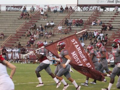 Killingsworth Throws for 4 Touchdowns as Mustangs Trounce Benjamin Russell