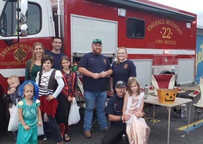 Inaugural ‘Alabama Backs the Blue’ Trunk or Treat in Wetumpka Draws Crowd to Coaches Corner