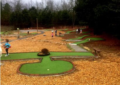 Jojo’s Mini Golf & Frozen Yogurt Hosting Candy Walk Oct. 29, with Area Organization’s Participation