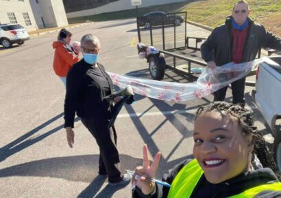 Commissioner Lewis, Volunteers Unite for a Common Good: Picking up Trash on Roadways