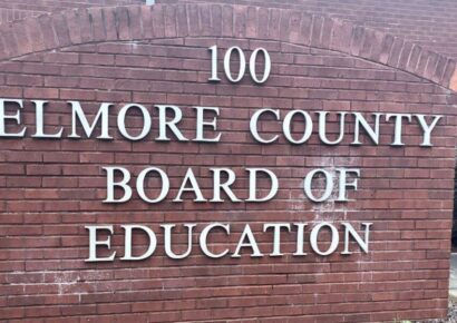 Elmore BOE Signs Agreement with Wetumpka To Coordinate Use of Athletic Facilities