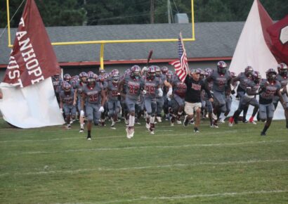 Mustangs Finish 1 Yard Short of Victory, Lose by 1 Point to Pelham