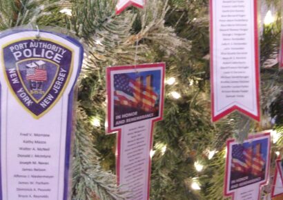 Fat Boy’s BBQ of Prattville has Fallen Tree on Display through September; Honors 9/11 Victims