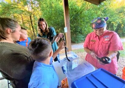 CREATURES OF THE NIGHT: Families Get an Up Close and Personal Look at some ‘Creepy Crawlies’ at ANC