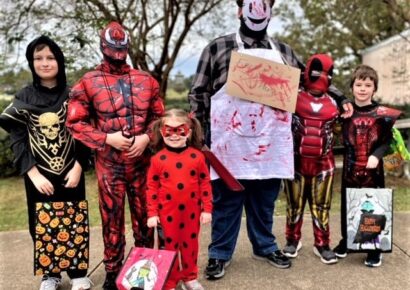 ‘Alabama Backs the Blue’ Trunk or Treat Draws 300 Trick or Treaters to Downtown Wetumpka