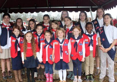 Huge Crowd Turns Out on Rainy Saturday for Wreaths Across America in Millbrook