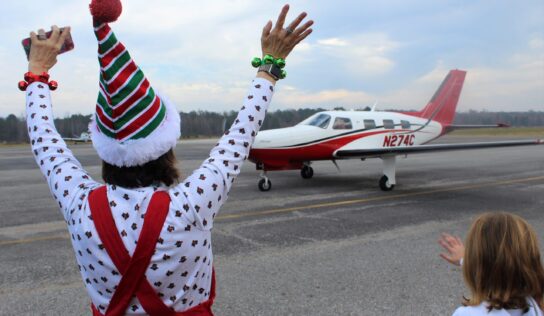 Area Children Greet Santa and Mrs. Clause as They Fly in To Prattville