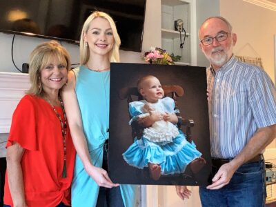 23-Year-Old Baby Portrait Prompts Photographer To Find Woman, Mother and Give Them Photo