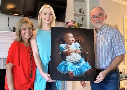 23-Year-Old Baby Portrait Prompts Photographer To Find Woman, Mother and Give Them Photo