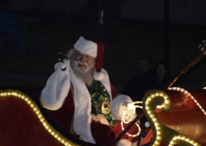 PHOTOS: Downtown Wetumpka filled for Christmas on the Coosa Parade