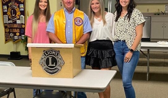 Autaugaville Lions Club Awards Scholarships to Area Students