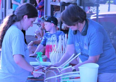 Artists On Main: Local Artists Delight Crowds in Downtown Prattville Tuesday