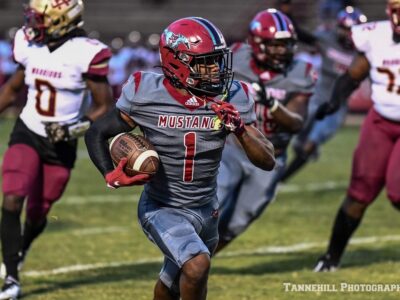 Mustangs Defeat Russell County 28-21 for Homecoming Game