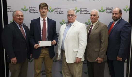 Noah Carter, of Autauga County, receives Scholarship from Alabama Farmers Agriculture Foundation