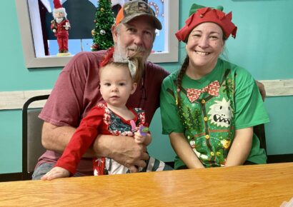 <strong>Over 400 people came out to enjoy eating Breakfast with Santa at Front Porch Grill</strong>