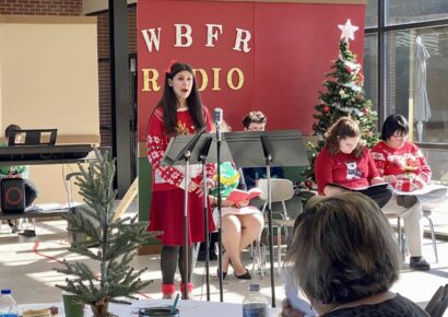 SEHS PTO Holds Faculty, Staff Christmas Brunch With Theatre Performance