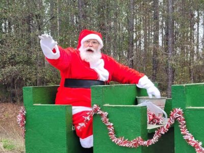<strong>PHOTOS: The Biggest, Small Town Christmas Parade Rolls through Vida in Autauga County Saturday to Huge Crowd</strong>