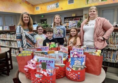 ARIS Library Club Spreads some Love on Valentine’s Day with Assisted Living Residents