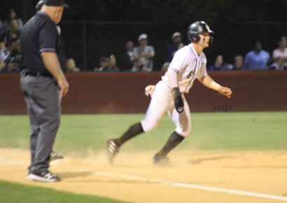 Mustangs Beats Hueytown in 2nd Round of Class 6A Playoffs; Advance to Quarterfinals