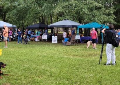 Great Weather, Huge Crowd Welcomes HSEC Bark in the Park