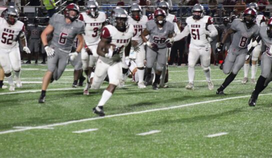 Rigdon Throws 4 Touchdown Passes as Prattville Beats Stanhope Elmore at PHS Homecoming game