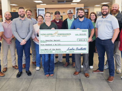 Kidney donation leads to Jennifer Phillips Barrett named Long-Lewis Hero of the Month