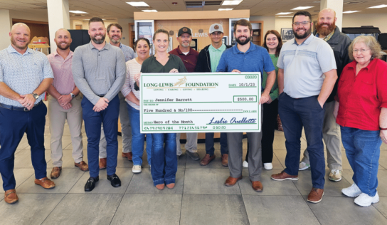 Kidney donation leads to Jennifer Phillips Barrett named Long-Lewis Hero of the Month