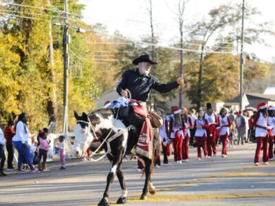 River Region Cowboy brings joy to kids with his love of horses and community