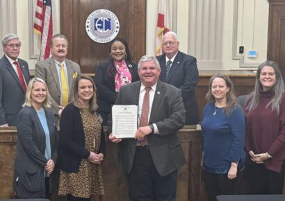 Elmore County Commission, DHR Take a Stand against Human Trafficking