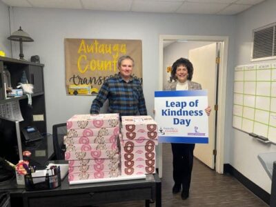 Prattville Chamber celebrates extra day by spreading kindness
