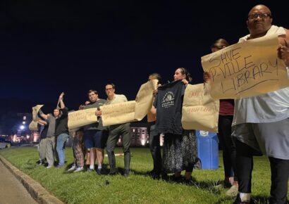 Prattville Library Board fires director Andrew Foster, protest follows