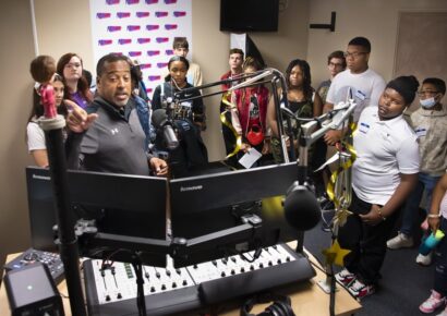 AUM’s free summer workshops offer creative outlets for high school students