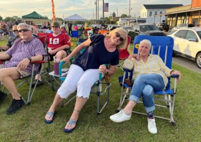 A perfect start to the Summer Creekwalk Concert Series