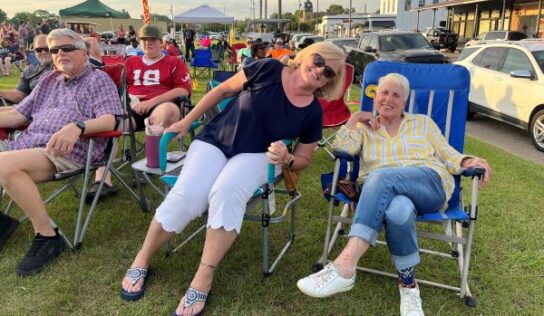 A perfect start to the Summer Creekwalk Concert Series