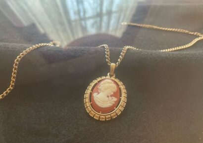 Starting and showcasing history, Prattaugan Museum starts local sentimental jewelry exhibit