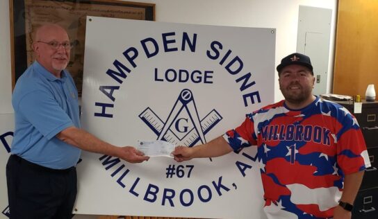 Hampden Sidney Masonic Lodge makes donation to Millbrook 10U for World Series expenses