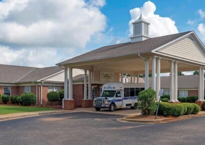 Charlton Place Rehabilitation & Health Care Center Earns 2024 National Quality Award from the American Health Care Association and National Center for Assisted Living