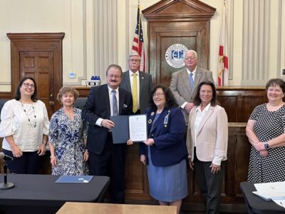 DAR visits Elmore Commission, promotes Constitution Week September 17-23