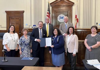 DAR visits Elmore Commission, promotes Constitution Week September 17-23