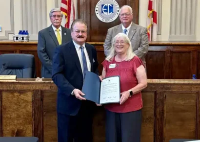 County Commission Recognizes Extension Week