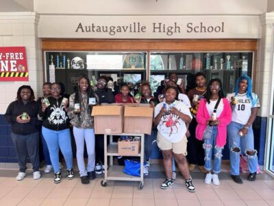 Autaugaville High School leaders donate over 50 lbs to Autaugaville Community Food Pantry 